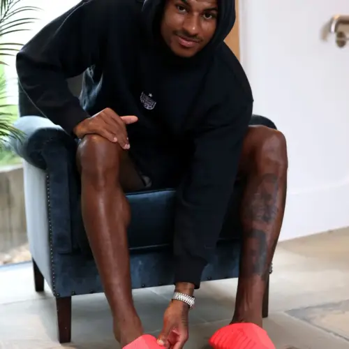 England Adopts Experimental Mind Footwear